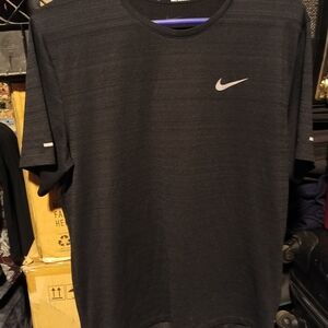 Nike Men's Black T-Shirt